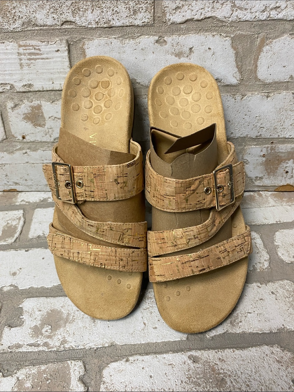Vionic Cork-Look Buckle Slide in Tan
